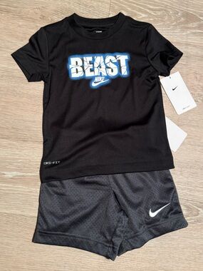 NWT Nike Beast Set